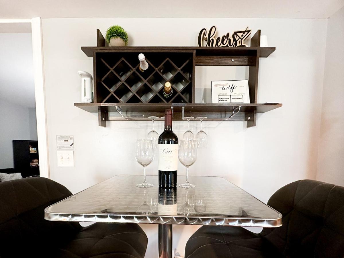 Cute 2-Brm Walkout Apt With Pool Table And Theater Appartement Lexington Buitenkant foto
