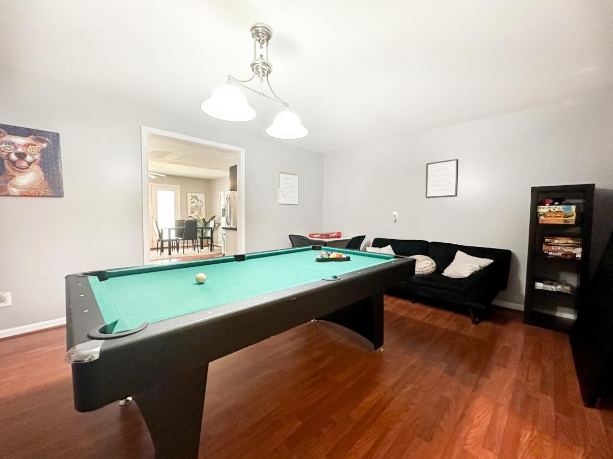 Cute 2-Brm Walkout Apt With Pool Table And Theater Appartement Lexington Buitenkant foto