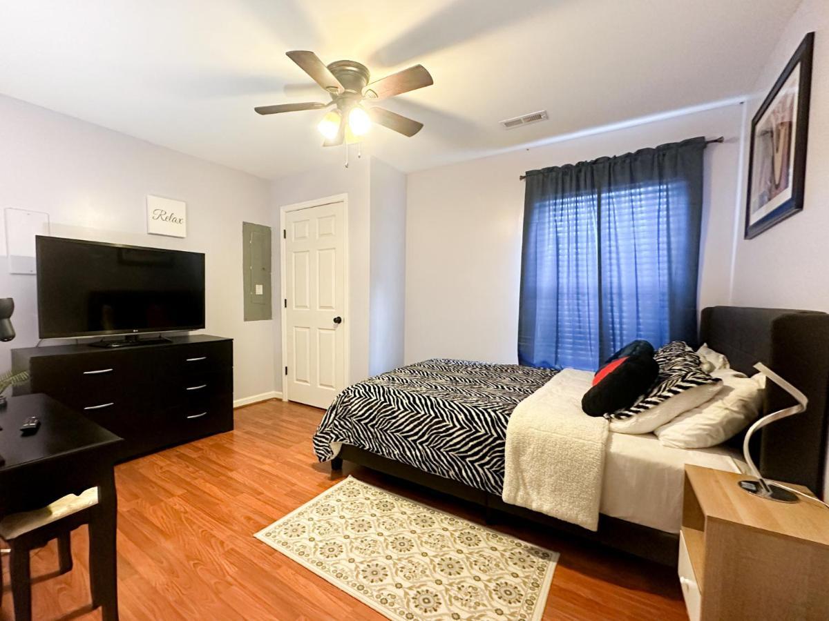 Cute 2-Brm Walkout Apt With Pool Table And Theater Appartement Lexington Buitenkant foto
