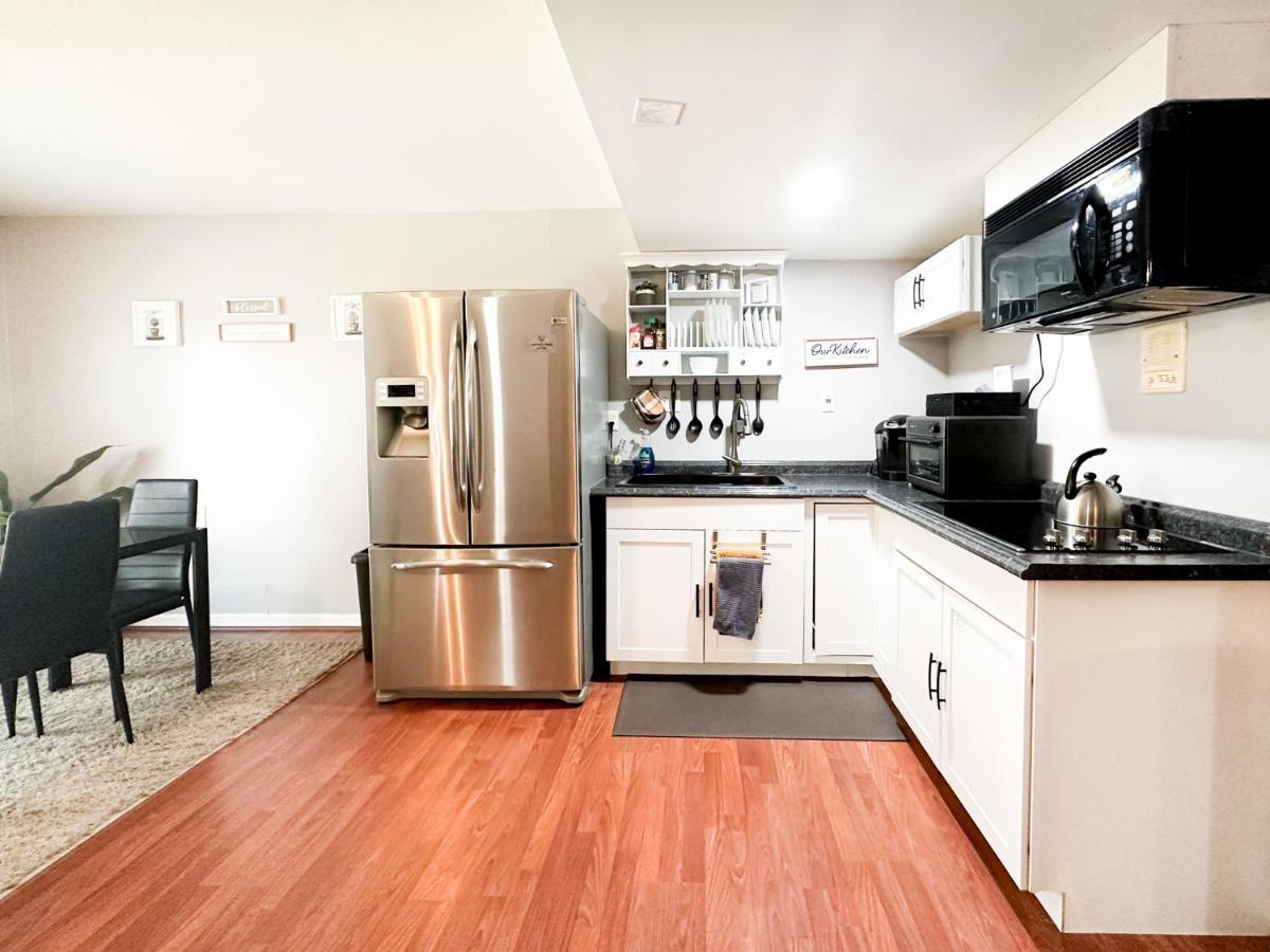 Cute 2-Brm Walkout Apt With Pool Table And Theater Appartement Lexington Buitenkant foto